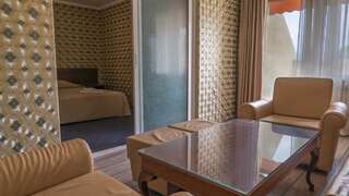Отель Park Hotel Persey Варна Люкс с 2 спальнями и бесплатной парковкой.-7